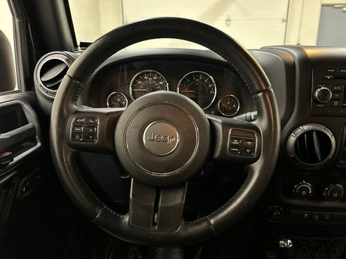 Used 2015 Jeep Wrangler Unlimited Sport w/ Quick Order Package 24S AWD/4WD image 17