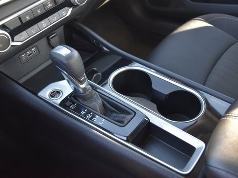 Used 2024 Nissan Altima 2.5 SV image 30