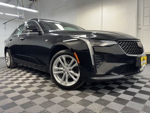 Used 2022 Cadillac CT4 Luxury image 1