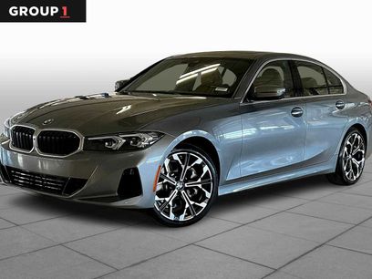 New 2025 BMW 330i Sedan w/ Convenience Package