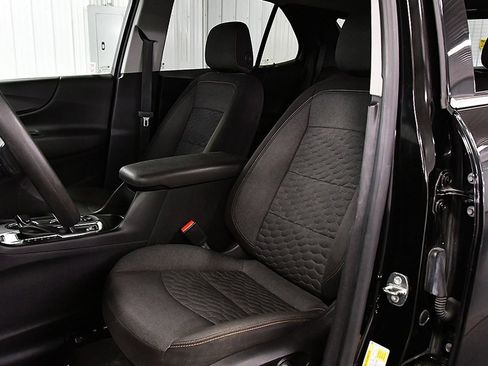 Used 2019 Chevrolet Equinox LT image 25