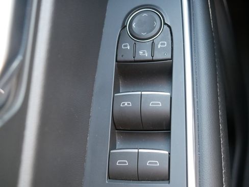 Certified 2024 GMC Acadia Denali image 31