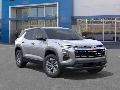 Used 2026 Chevrolet Equinox LT w/ Convenience Package II AWD/4WD image 7