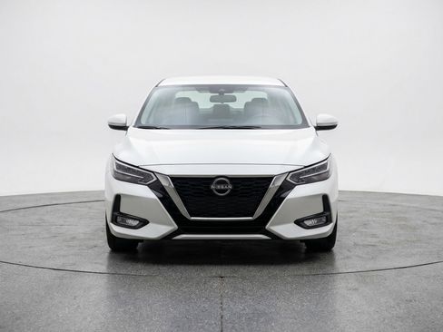 Used 2025 Nissan Sentra SV image 2