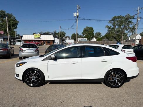 Used 2018 Ford Focus SEL FWD image 5