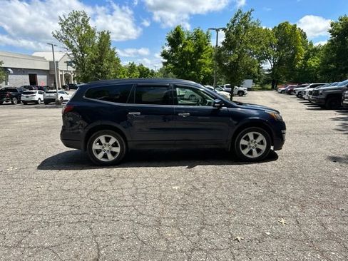 Used 2017 Chevrolet Traverse LT w/ Style and Technology Package AWD/4WD image 5