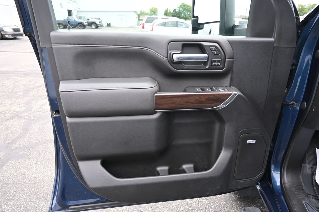Used 2021 GMC Sierra 2500 SLT w/ SLT Premium Package AWD/4WD image 26