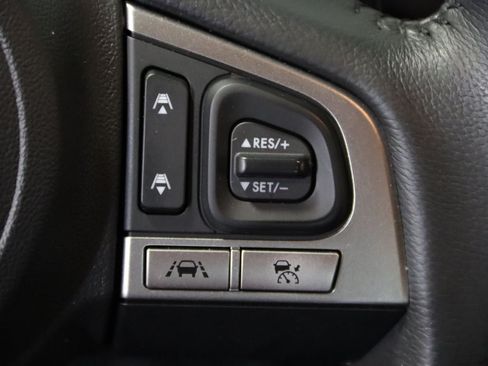 Used 2017 Subaru Outback 2.5i Limited AWD/4WD image 18