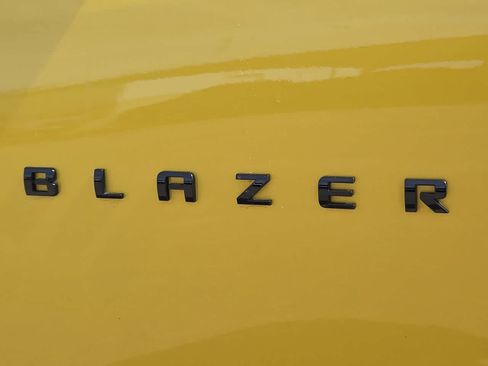 Used 2024 Chevrolet Blazer RS FWD image 11