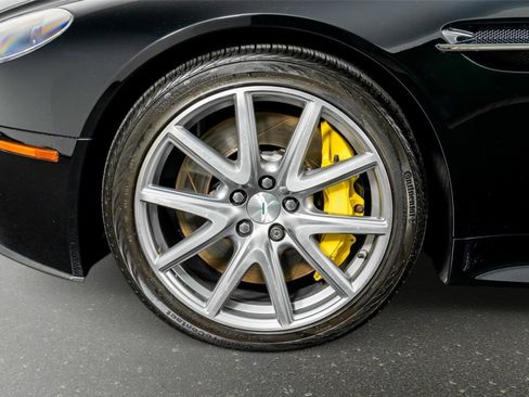 Used 2015 Aston Martin V8 Vantage GT RWD image 19