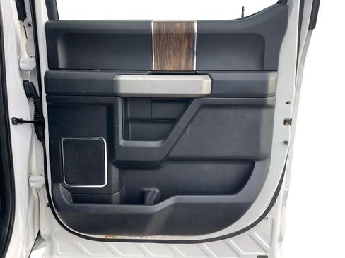 Used 2019 Ford F150 Lariat w/ Equipment Group 502A Luxury image 17