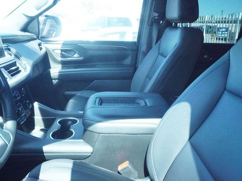 Used 2023 Chevrolet Tahoe Z71 w/ Luxury Package AWD/4WD image 13