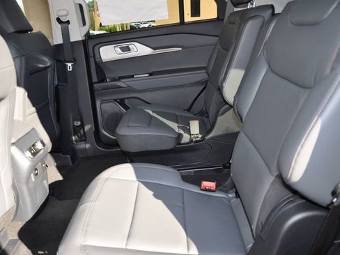 New 2026 Ford Explorer Active w/ Active Comfort Package image 11