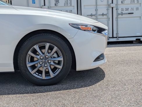 Used 2024 MAZDA MAZDA3 s FWD image 12