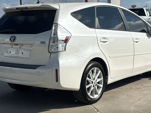 Used 2013 Toyota Prius V image 5