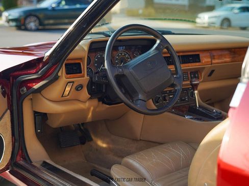 Used 1994 Jaguar XJS 4.0 Convertible RWD image 48