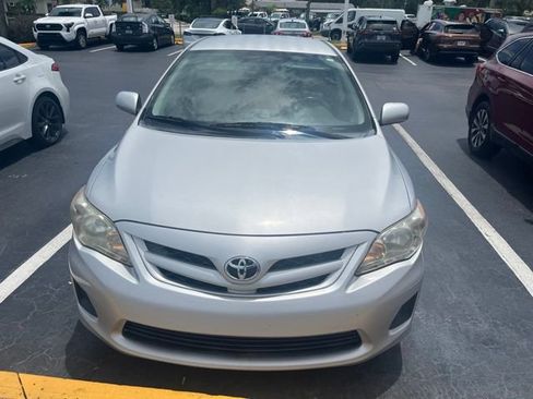 Used 2012 Toyota Corolla L FWD image 2