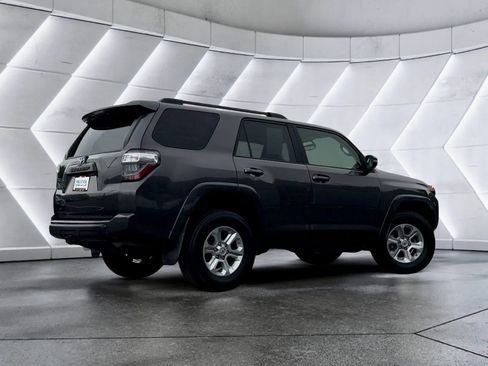 Used 2016 Toyota 4Runner Trail Premium AWD/4WD image 8