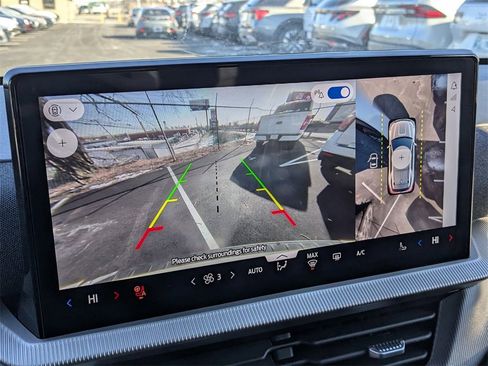 Used 2025 Ford Explorer ST-Line w/ ST-Line Street Pack image 25