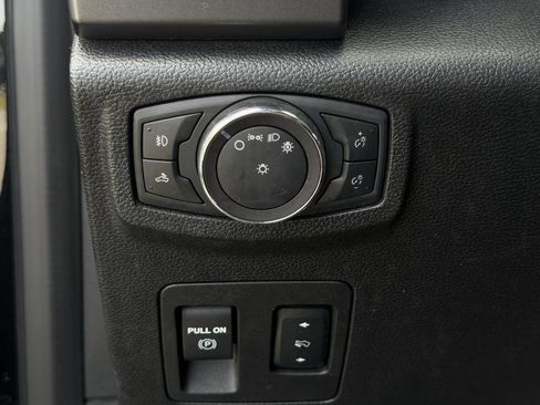Used 2019 Ford F150 XLT w/ Equipment Group 302A Luxury AWD/4WD image 23