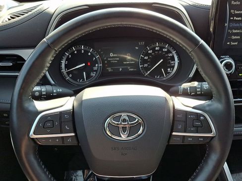 Used 2021 Toyota Highlander Limited image 20