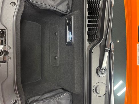 Used 2021 Lamborghini Huracan EVO image 40