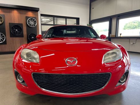 Used 2011 MAZDA MX-5 Miata Grand Touring w/ Premium Pkg RWD image 48