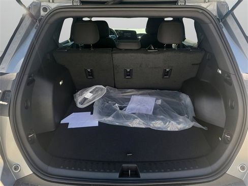 New 2026 Chevrolet Equinox LT image 7