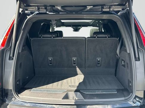 Used 2023 Cadillac Escalade Premium Luxury AWD/4WD image 19