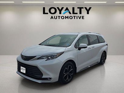 Certified 2026 Toyota Sienna Platinum
