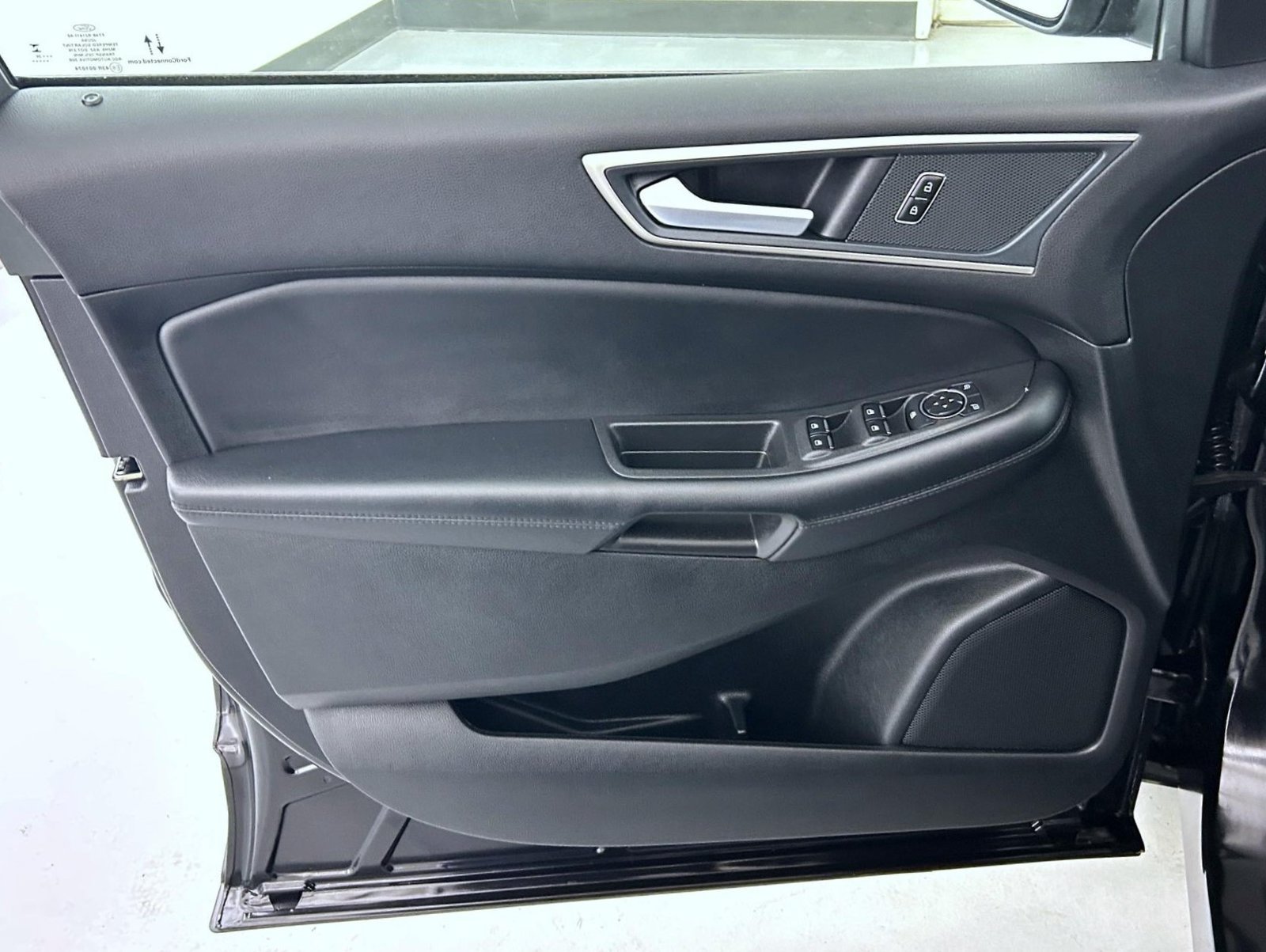 Used 2024 Ford Edge SEL w/ Convenience Package AWD/4WD image 9