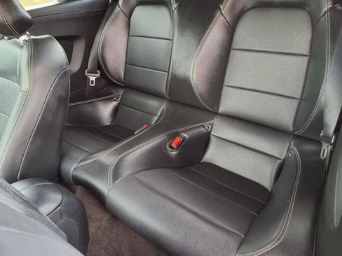 Used 2017 Ford Mustang Premium image 13