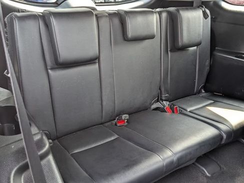 Used 2019 Toyota Highlander XLE AWD/4WD image 13