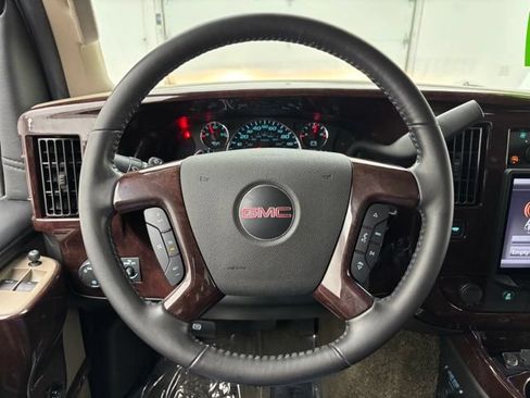 Used 2022 GMC Savana 2500 Extended w/ Enhanced Convenience Package RWD image 30