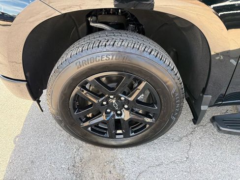 Used 2025 Chevrolet Silverado 1500 Custom AWD/4WD image 31