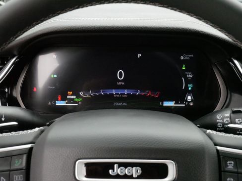 Used 2023 Jeep Grand Cherokee 4WD 4xe image 21