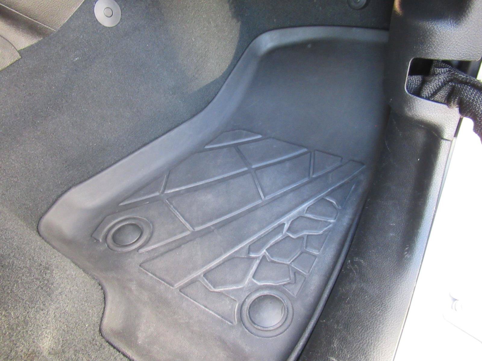 Used 2023 Jeep Gladiator Overland AWD/4WD image 32