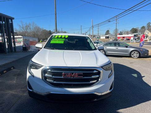 Used 2020 GMC Terrain SLT image 4