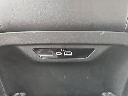 Used 2023 Chrysler Pacifica Touring-L FWD image 26