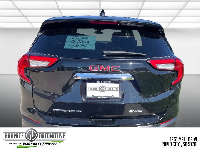 Used 2024 GMC Terrain SLE AWD/4WD image 11