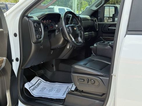 Used 2023 Chevrolet Silverado 2500 LT AWD/4WD image 13