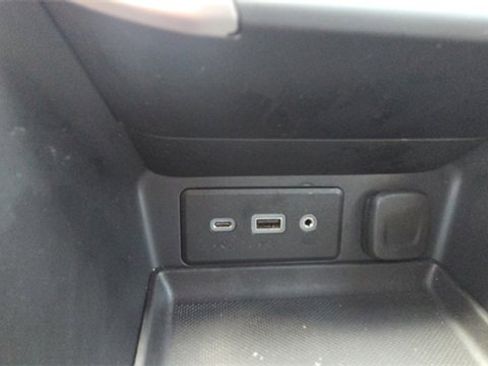 Used 2022 GMC Terrain SLE w/ Driver Convenience Package image 28