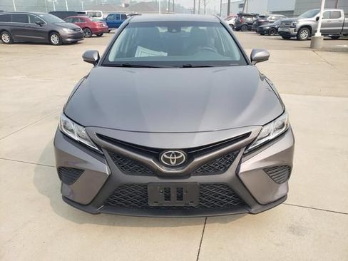 Used 2018 Toyota Camry SE FWD image 9