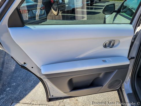 Used 2024 Hyundai Ioniq 5 SEL image 27