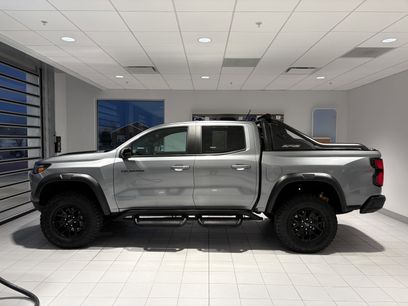 Used 2025 Chevrolet Colorado ZR2 w/ Midnight Edition