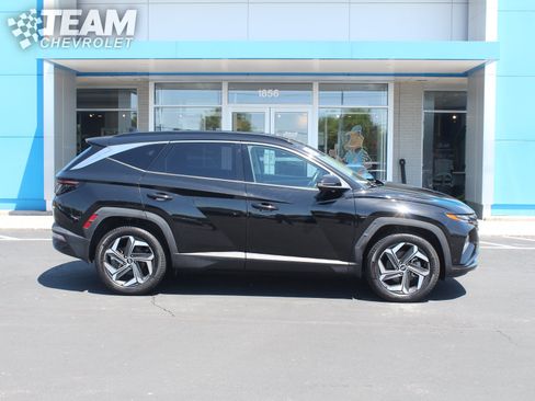 Used 2023 Hyundai Tucson Limited w/ Cargo Package AWD/4WD image 3