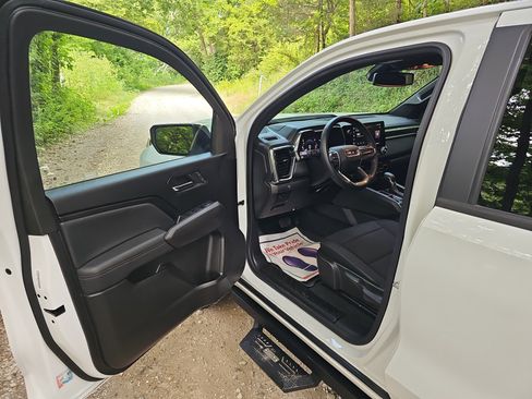 Used 2023 GMC Canyon Elevation w/ LPO, Sports Bar Package RWD image 18