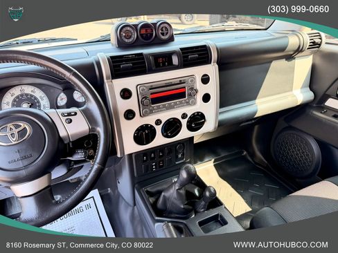 Used 2013 Toyota FJ Cruiser 4WD w/ Upgrade Pkg image 19