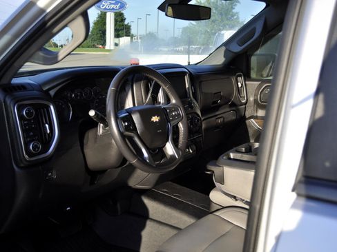 Used 2019 Chevrolet Silverado 1500 LT w/ All-Star Edition image 17
