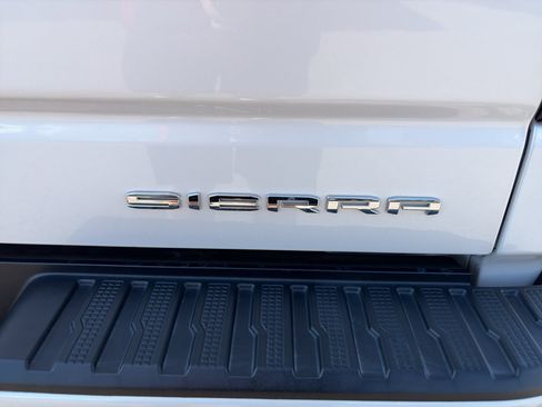 Used 2022 GMC Sierra 1500 Denali w/ Denali Reserve Package image 29